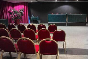 هتل Mercure Vannes Le Port