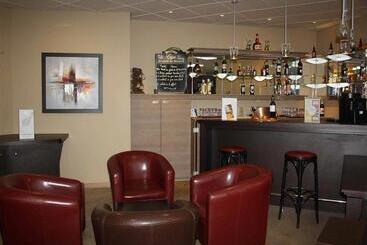 هتل Mercure Vannes Le Port