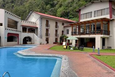 Отель Sangay Spa