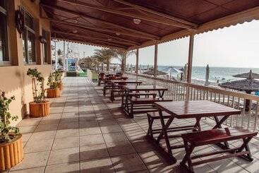 هتل Sharjah Carlton