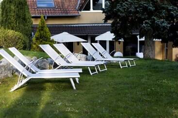 هتل Spa Et Restaurant Au Chasseur
