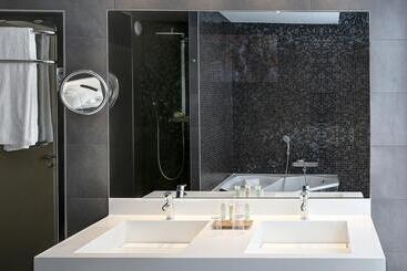 هتل Best Western Premier De La Poste & Spa