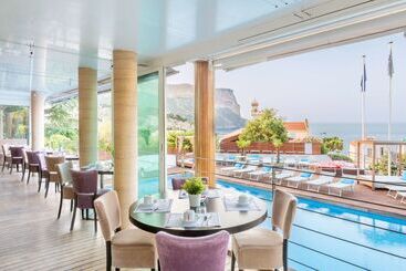 هتل Best Western Plus Hôtel La Rade