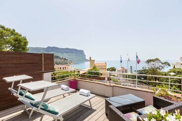 هتل Best Western Plus Hôtel La Rade
