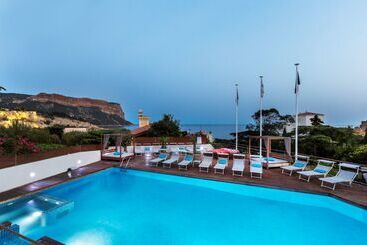 هتل Best Western Plus Hôtel La Rade