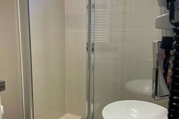 هتل Best Western Plus Hôtel La Rade