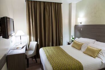 Best Western Plus Hotel Carlton Annecy