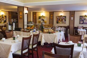Best Western Plus Hotel Carlton Annecy