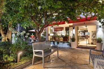 هتل Best Western Plus Hôtel Brice Garden Nice