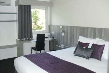 Brit Hotel Dak