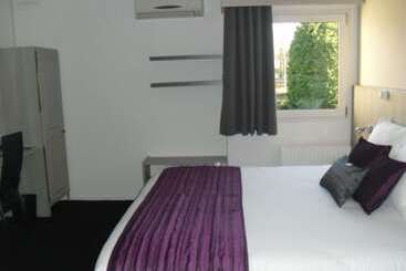 Brit Hotel Dak