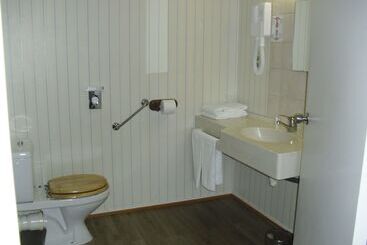Brit Hotel Dak