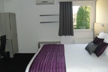Brit Hotel Dak