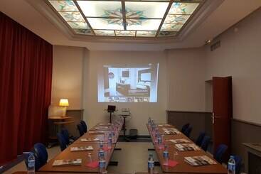 Brit Hotel De Grignan Vichy