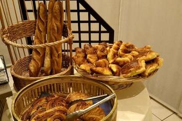 Brit Hotel De Grignan Vichy