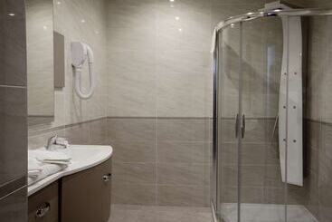 Brit Hotel De Grignan Vichy