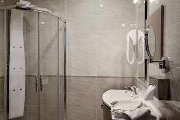 Brit Hotel De Grignan Vichy