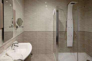 Brit Hotel De Grignan Vichy