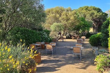 هتل Cala Di L Oru