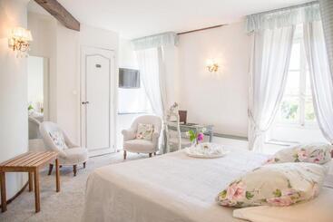 Отель Logis Hôtel Restaurant Château Bellevue