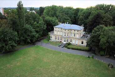 هتل Chateau De La Motte Fenelon