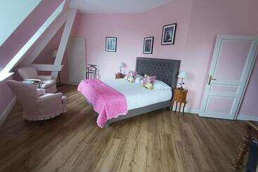 هتل Chateau De Montreuil