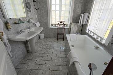 هتل Chateau De Montreuil
