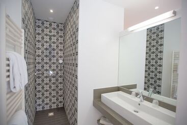 هتل Château Du Clair De Lune Boutique Luxury