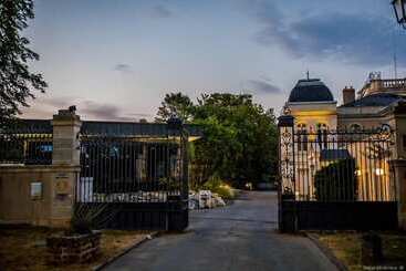 هتل Chateau Du Clos De La Ribaudiere   Teritoria