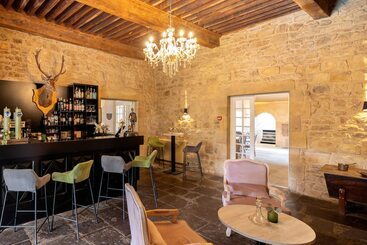 هتل Château De Fontanges