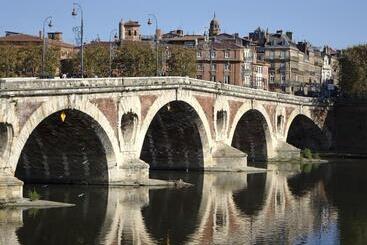 ホテル Hôtel Des Beaux Arts Toulouse