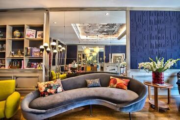 ホテル Hôtel Des Beaux Arts Toulouse
