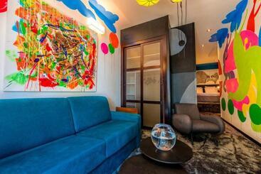 ホテル Hôtel Des Beaux Arts Toulouse