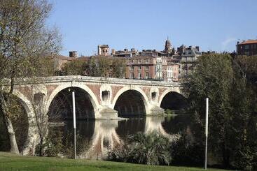 ホテル Hôtel Des Beaux Arts Toulouse