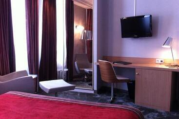 هتل Hostellerie Du Chapeau Rouge