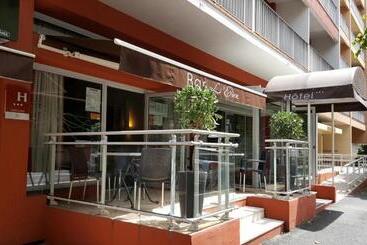 هتل Hôtel Chris Tel