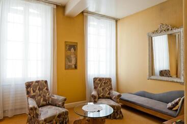 هتل Hôtel De France