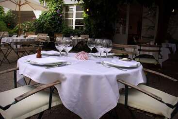 هتل Hôtel Eychenne