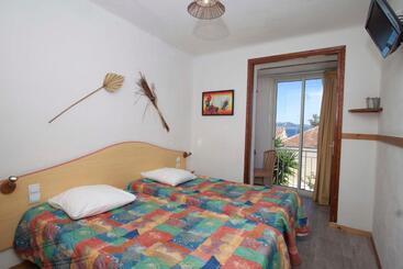 هتل Hôtel La Croix De Malte