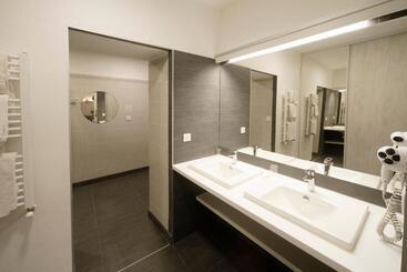 هتل Hôtel Le Lons