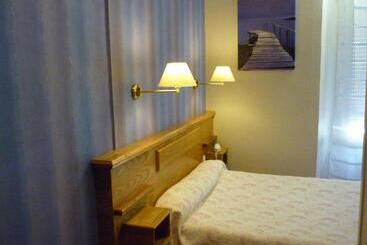 هتل Hôtel Le Lons