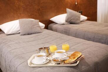 هتل Hôtel Le Lons
