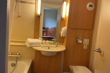 هتل Hôtel Inn Design Sancé Ex Kyriad