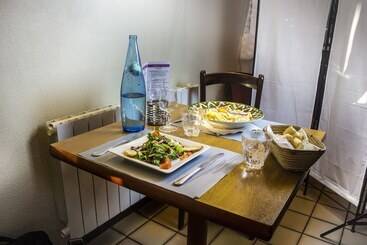هتل Inn Design Resto Novo Bourges
