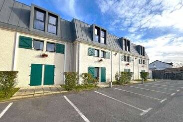 هتل Kyriad Argenteuil