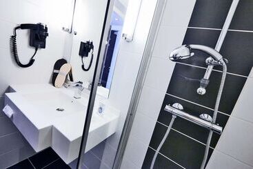 Kyriad Hotel Laval