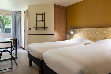 هتل Greet Hôtel Villeneuve La Garenne   Rénové