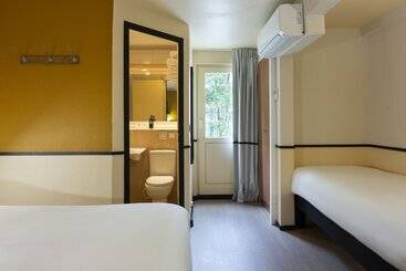 هتل Greet Hôtel Villeneuve La Garenne   Rénové