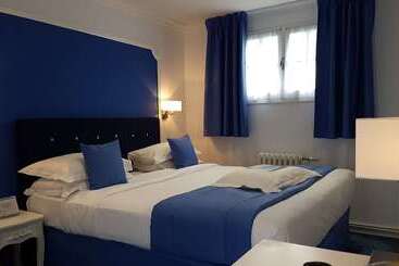 هتل Kyriad Saumur Hyper Centre Hôtel Appartements Et Spa Soins Sothys Paris