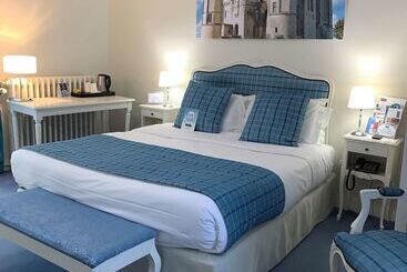 هتل Kyriad Saumur Hyper Centre Hôtel Appartements Et Spa Soins Sothys Paris